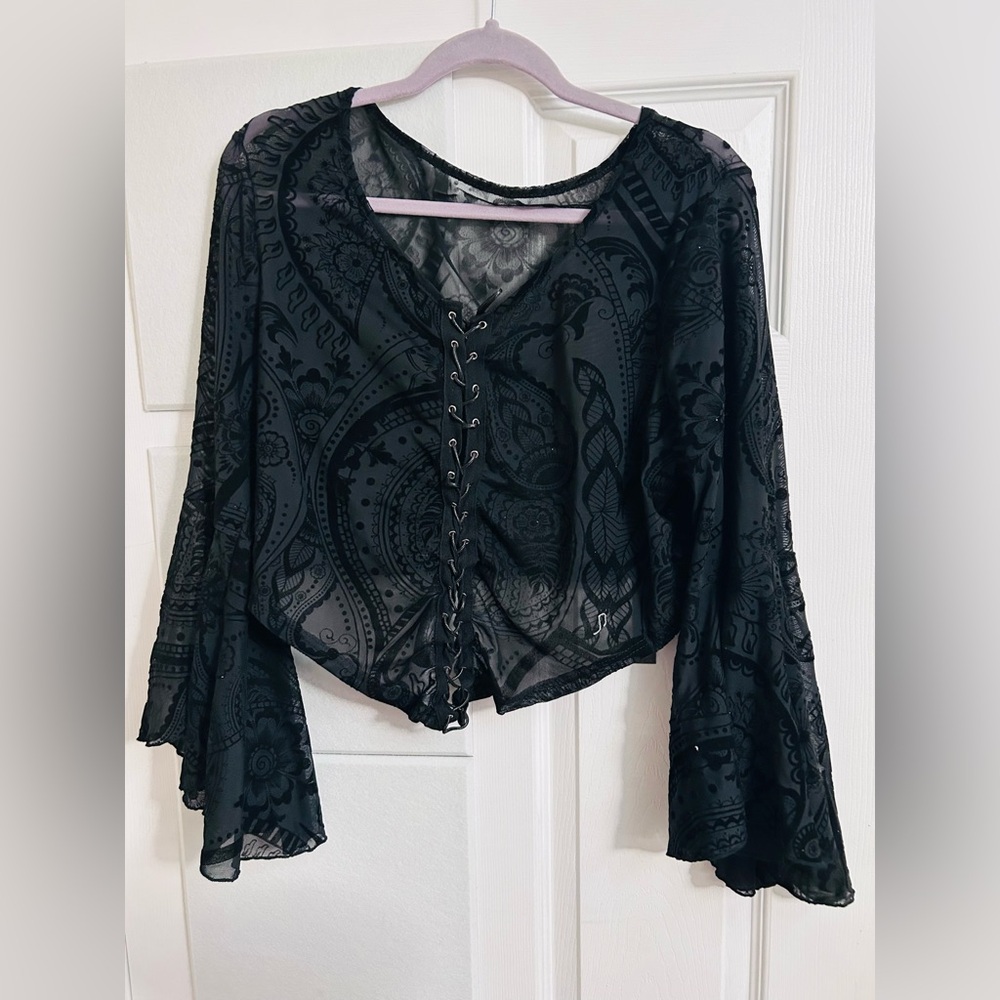 SHEIN Black Bell Sleeve Crop Blouse